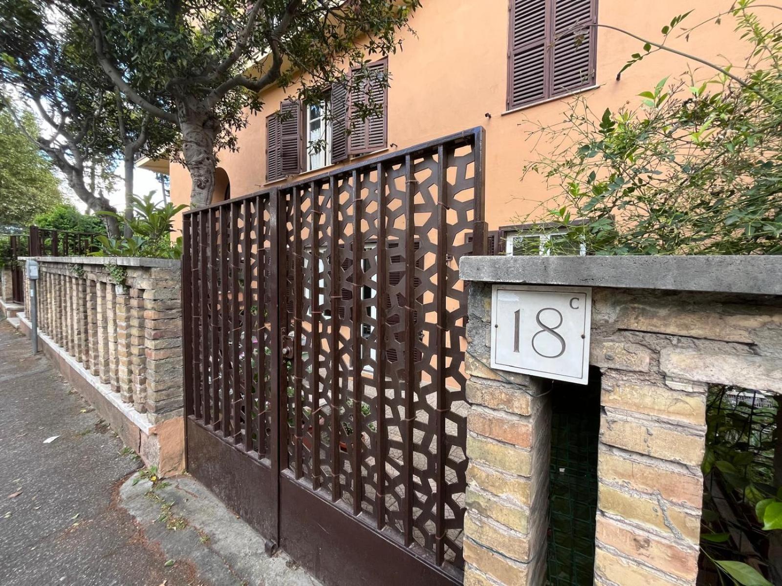 Casa Due Allori Рим Екстериор снимка